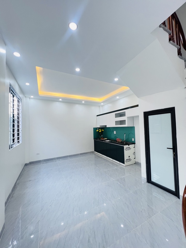 Nhà 4 tầng mới lô góc ở sướng Vĩnh Quỳnh Thanh Trì 4,75 đồng